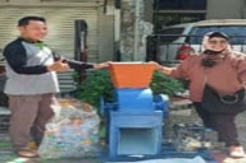 Dosen ITATS Gelar Pengabdian Masyarakat di Kampung Edukasi Sampah Sidoarjo